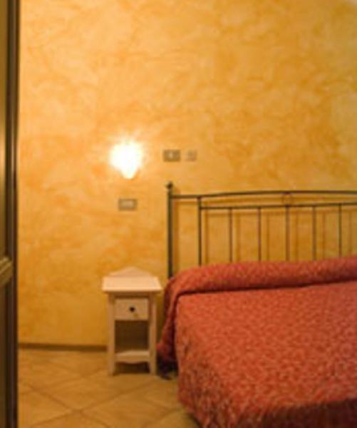 Hotel Carol Римини Номер фото